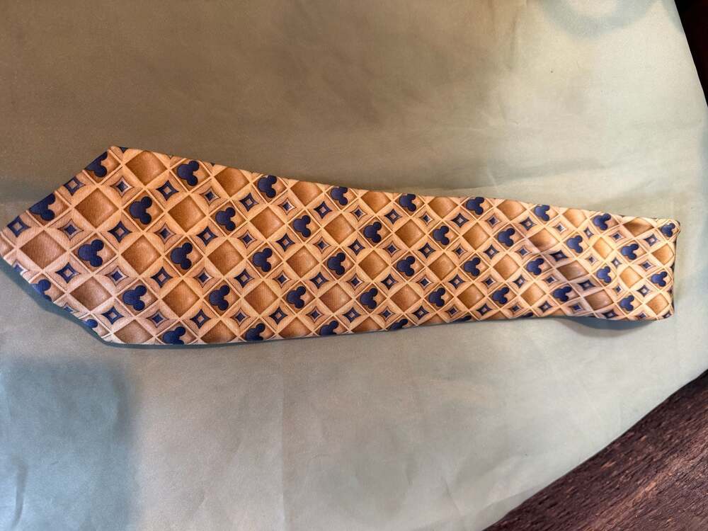 Walt Disney World Mickey Mouse Diamond Pattern 100% Silk Necktie
